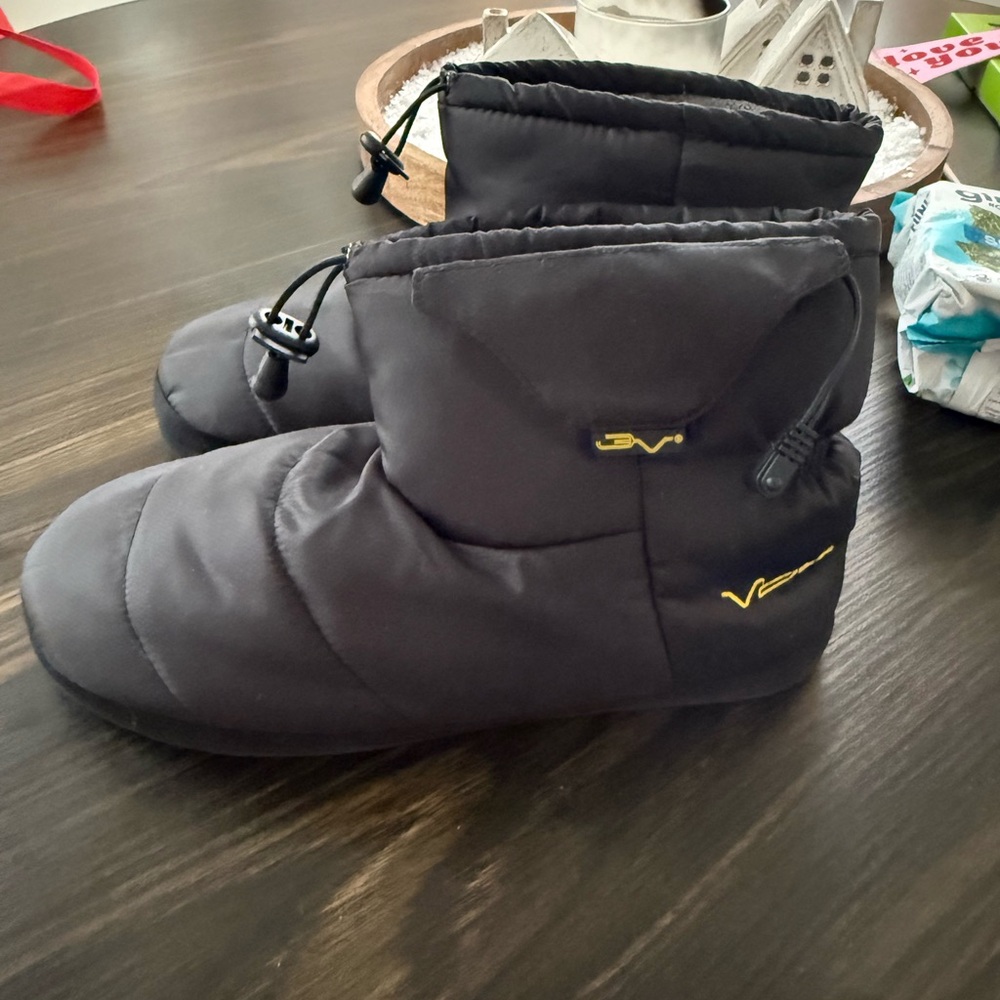 Volt heated boots size large NEW